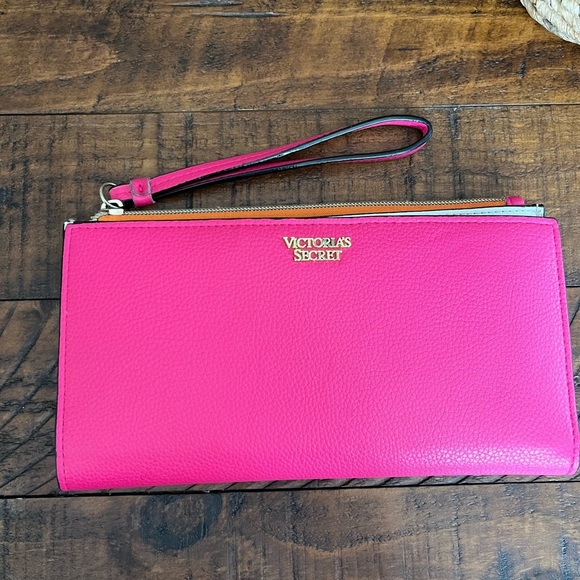 Victoria's Secret Handbags - Victoria's Secret Pink Wristlet Clutch